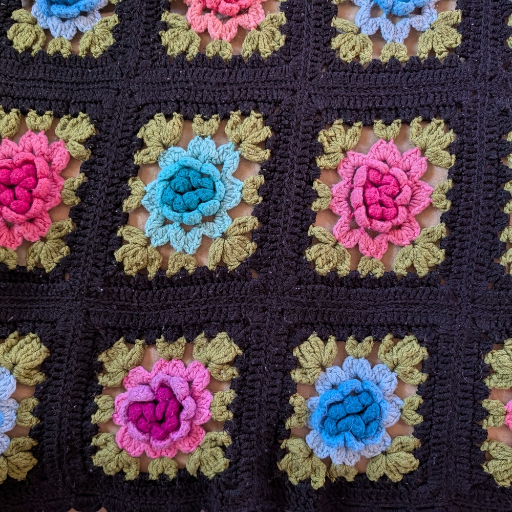 Vintage Crochet Granny Square Floral Blanket Black Boho Cottagecore Throw 56x79 - Picture 5 of 12